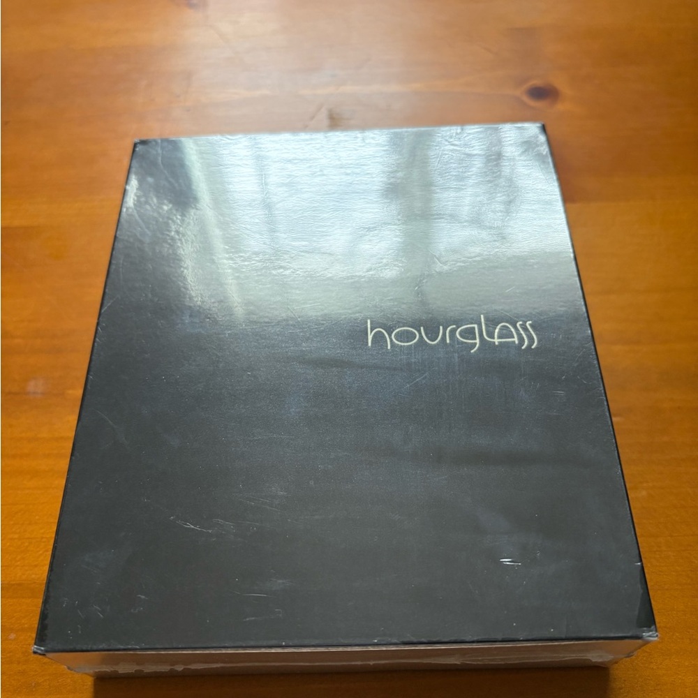 Hourglass Makeup Set with Black and Red Accents